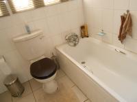 Bathroom 1 - 3 square meters of property in Helikon Park