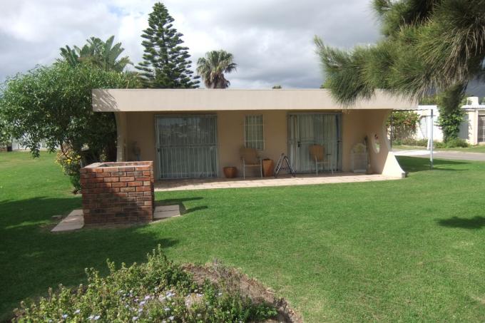 2 Bedroom House for Sale For Sale in Gordons Bay - Private Sale - MR117511