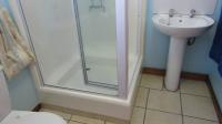 Bathroom 1 - 4 square meters of property in Keurboomstrand
