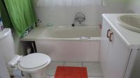 Main Bathroom - 4 square meters of property in Keurboomstrand