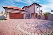 Front View of property in Silverwoods Country Estate