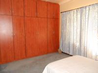 Bed Room 1 - 18 square meters of property in Lochvaal