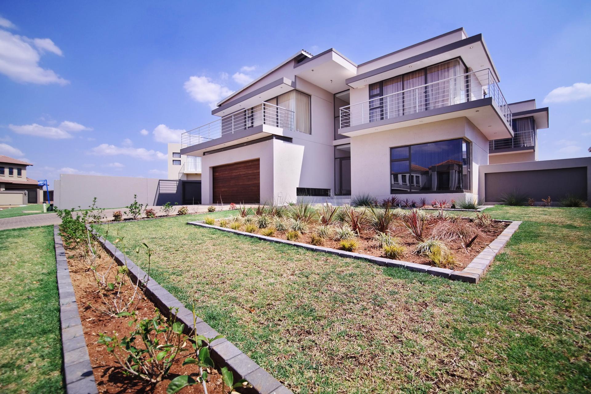 4 Bedroom House for Sale For Sale in Silverwoods Country Estate