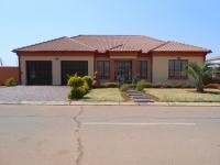 Front View of property in The Orchards