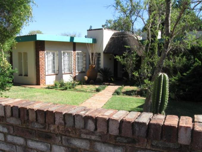4 Bedroom House for Sale For Sale in Kuruman - Home Sell - MR117609
