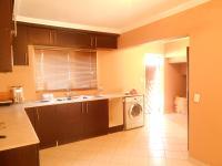 Kitchen - 17 square meters of property in Cosmo City