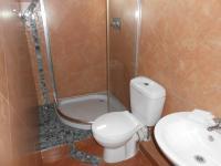 Main Bathroom - 2 square meters of property in Kempton Park