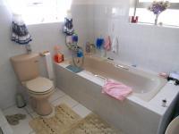 Main Bathroom - 6 square meters of property in Mossel Bay