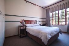 Bed Room 2 - 14 square meters of property in Woodhill Golf Estate