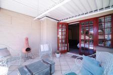 Spaces - 54 square meters of property in Woodhill Golf Estate