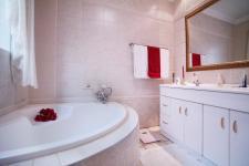 Main Bathroom - 15 square meters of property in Woodhill Golf Estate