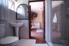 Bathroom 3+ - 48 square meters of property in Woodhill Golf Estate