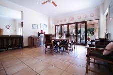 Dining Room - 44 square meters of property in The Wilds Estate