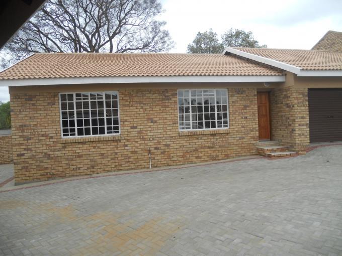 2 Bedroom Sectional Title for Sale For Sale in Newcastle - Private Sale - MR117870