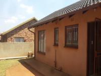 Front View of property in Spruitview