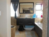Main Bathroom - 6 square meters of property in Emalahleni (Witbank) 