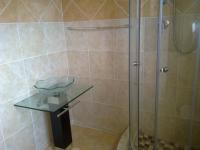 Bathroom 1 - 5 square meters of property in Dalpark