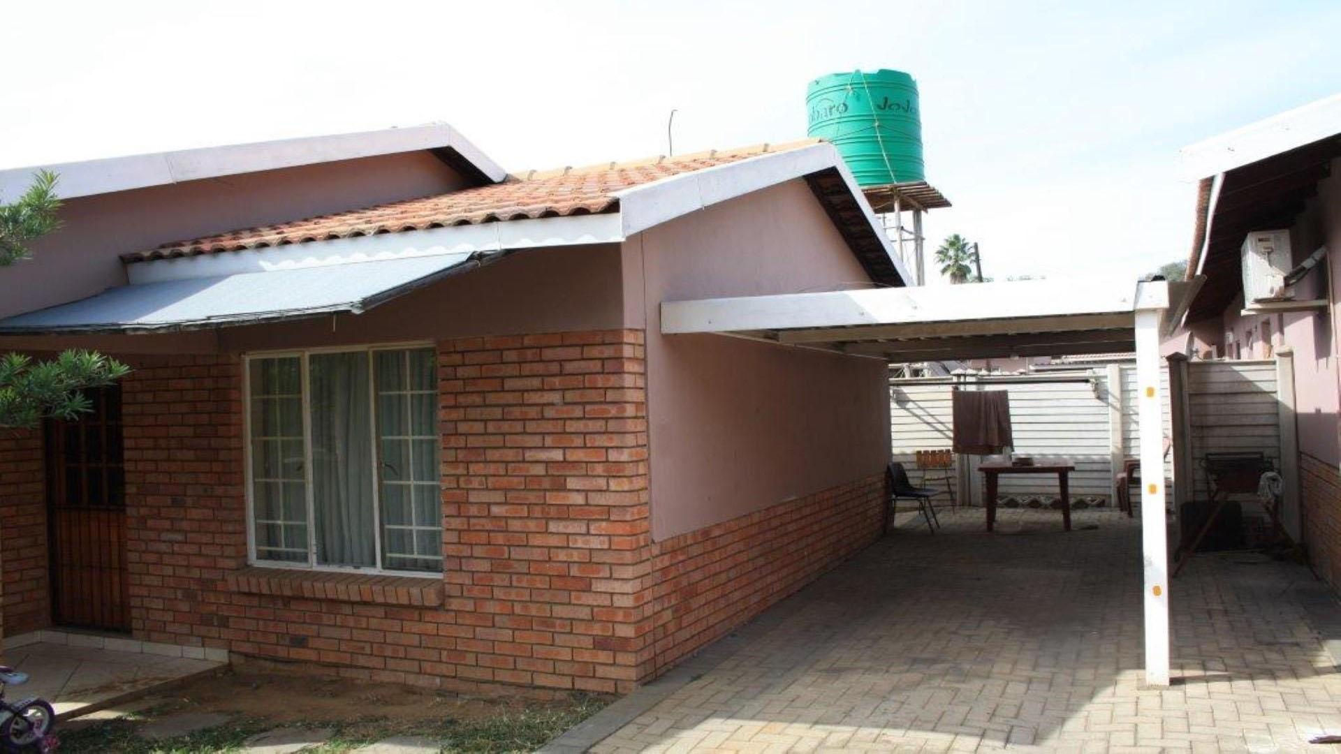 Front View of property in Rustenburg