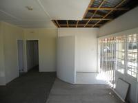 Lounges - 61 square meters of property in Estcourt