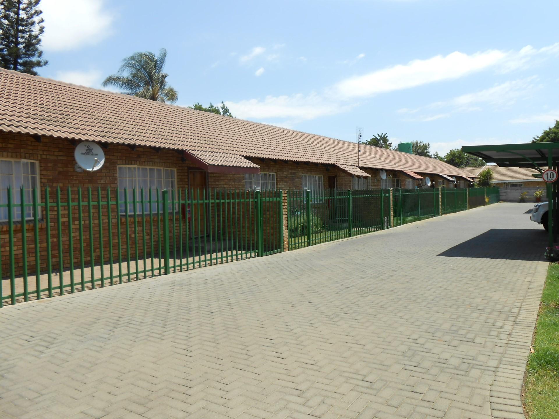 Front View of property in Rustenburg