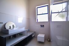 Bathroom 2 - 3 square meters of property in Six Fountains Estate