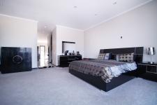 Main Bedroom - 61 square meters of property in Six Fountains Estate
