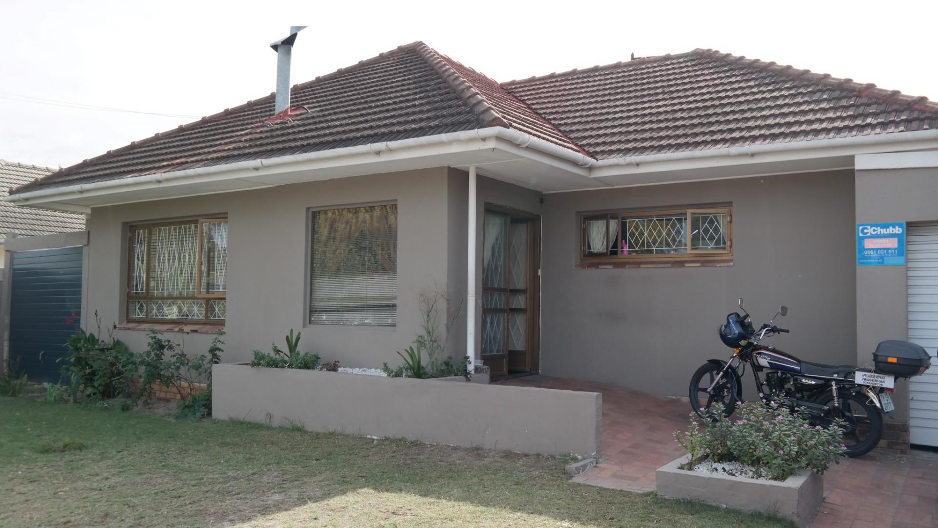 Front View of property in Parow Central