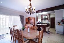 Dining Room - 21 square meters of property in Olympus Country Estate