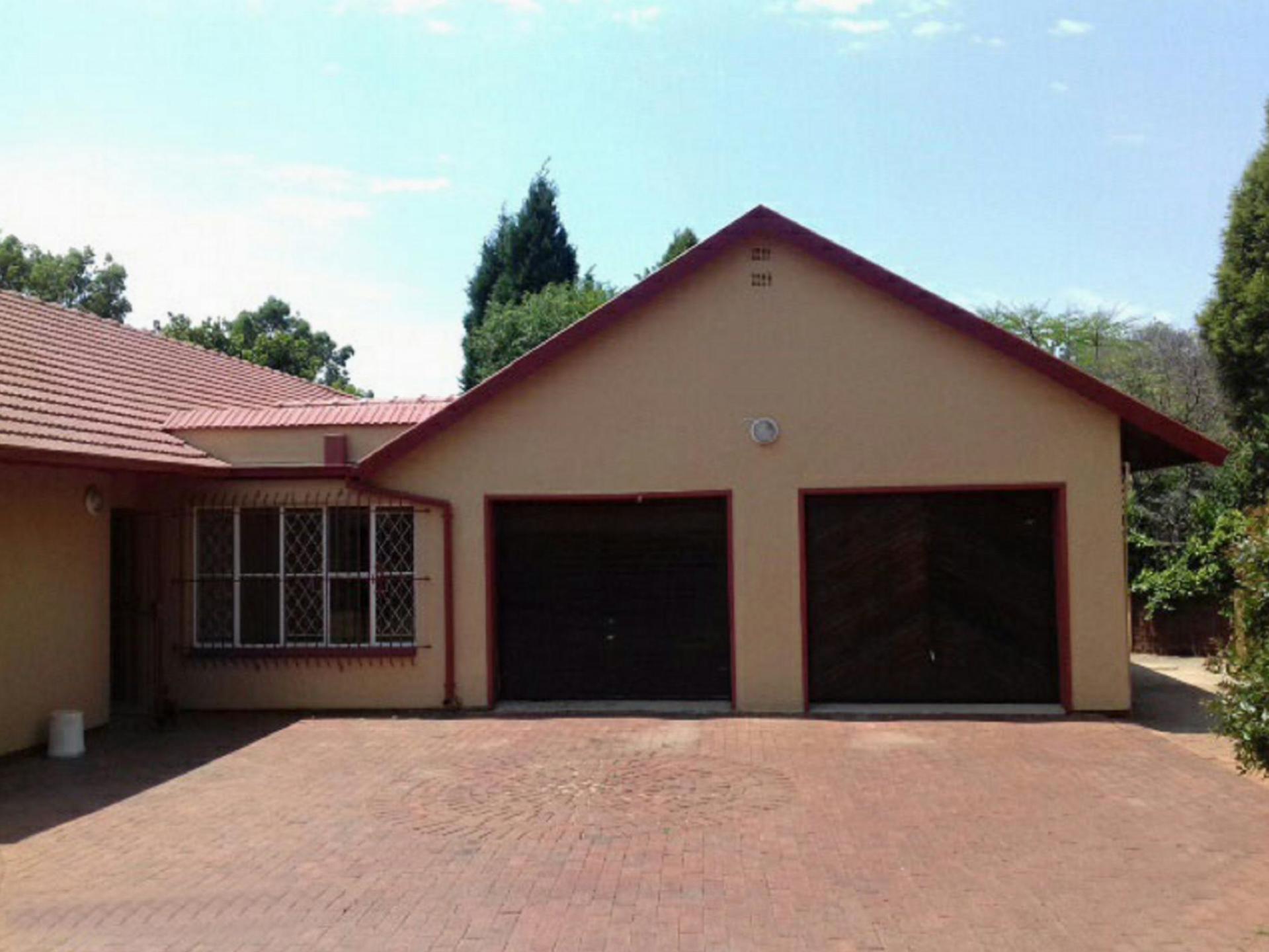 Front View of property in Constantia Kloof