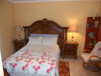 Main Bedroom - 16 square meters of property in Meer En See