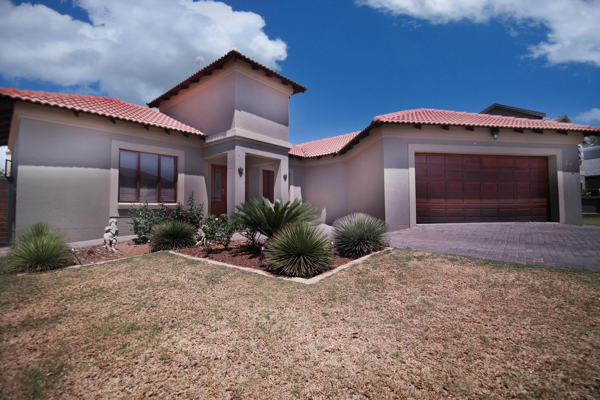 Front View of property in Willow Acres Estate