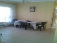 Lounges of property in Lenasia South