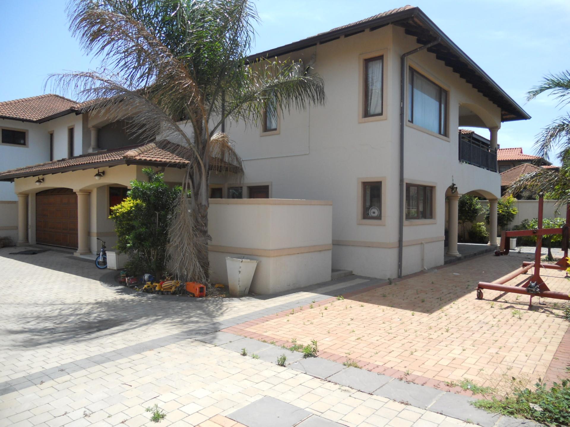 Front View of property in Umhlanga Rocks