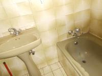 Main Bathroom - 3 square meters of property in Lenasia