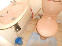 Bathroom 3+ - 2 square meters of property in Lenasia