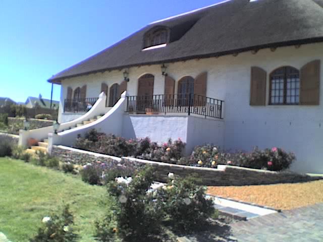 3 Bedroom House for Sale For Sale in Barrydale - Home Sell - MR118878