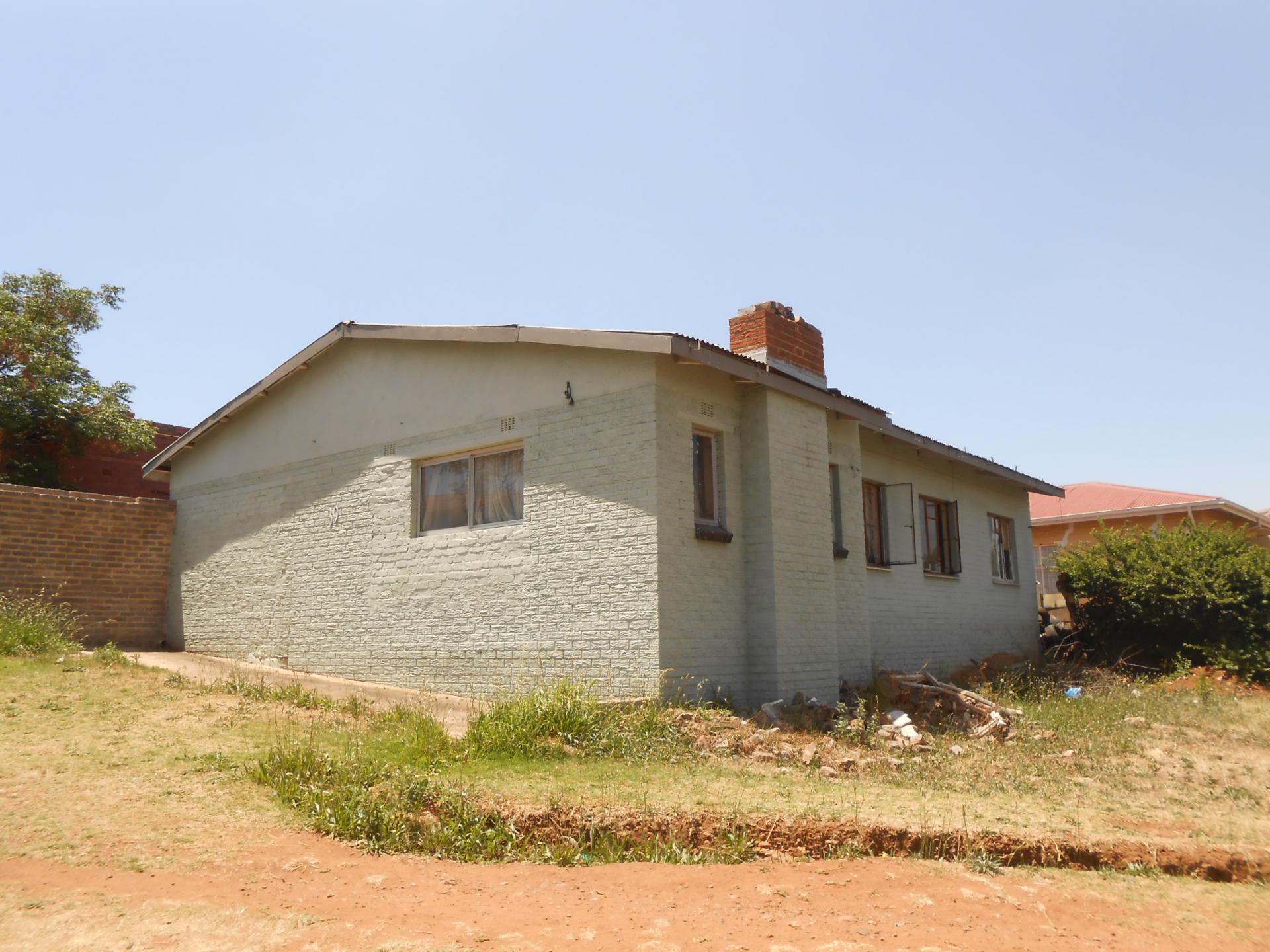 Front View of property in Bosmont