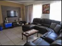 Lounges - 19 square meters of property in Riversdale