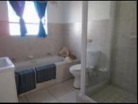 Bathroom 1 - 7 square meters of property in Riversdale