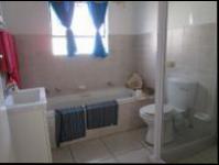 Bathroom 1 - 7 square meters of property in Riversdale