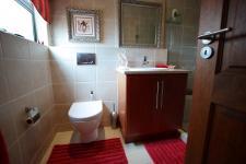 Bathroom 1 - 6 square meters of property in The Wilds Estate