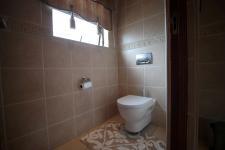 Main Bathroom - 21 square meters of property in The Wilds Estate