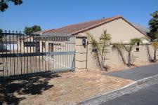 3 Bedroom 2 Bathroom House for Sale for sale in Vredelust