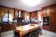 Kitchen - 26 square meters of property in Woodhill Golf Estate