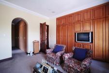 Main Bedroom - 59 square meters of property in Woodhill Golf Estate