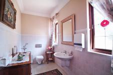 Bathroom 2 - 12 square meters of property in Woodhill Golf Estate