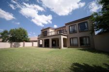 Front View of property in Willow Acres Estate