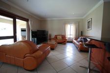 Lounges - 35 square meters of property in Willow Acres Estate