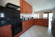 Kitchen - 14 square meters of property in Willow Acres Estate