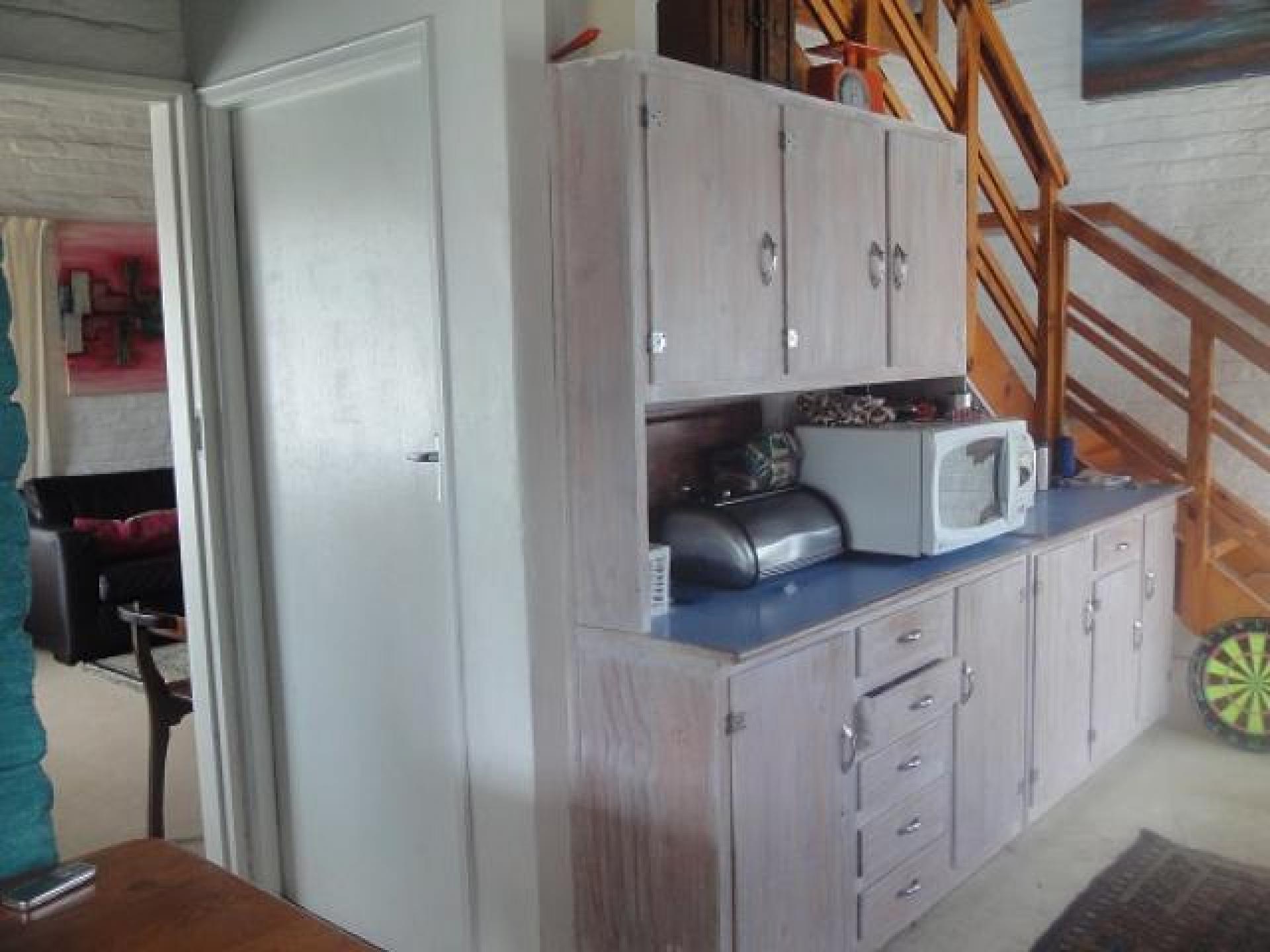 Kitchen - 28 square meters of property in St Francis Bay
